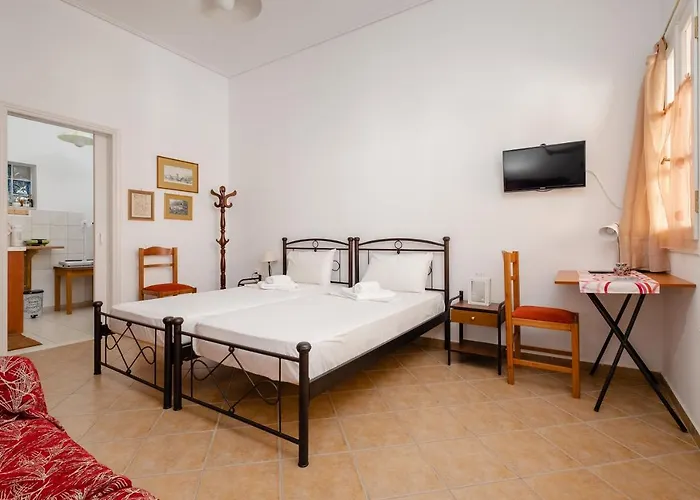 Chalki - Naxos * Khalkíon